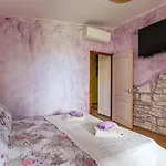 Villa Prisedi *
