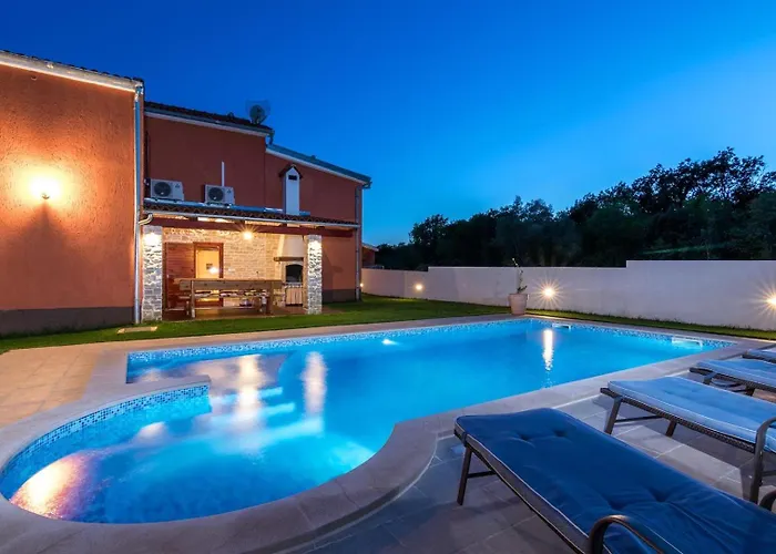Prisedi Villa *