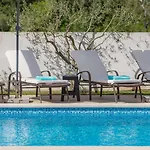 Prisedi Villa