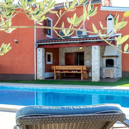 Prisedi Villa