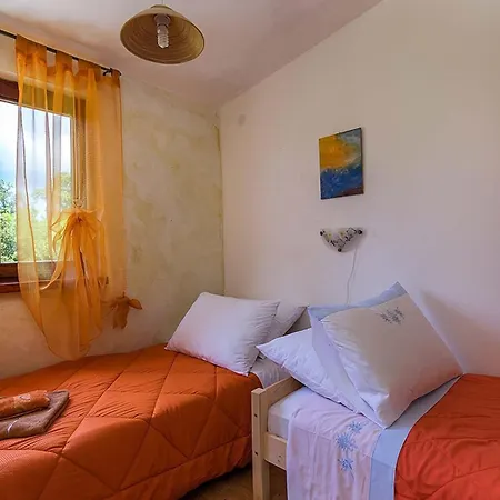Prisedi Villa *