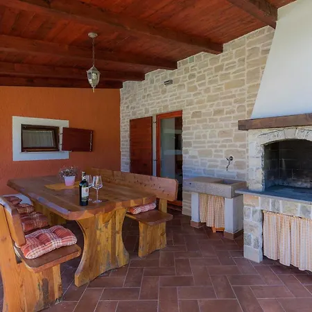 Villa Prisedi