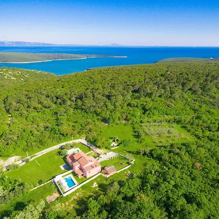 Prisedi Villa
